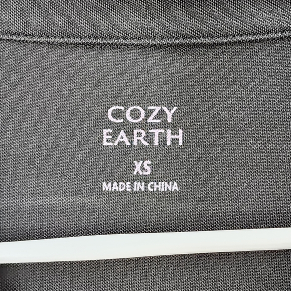 Cozy Earth Women's Cuffed Short Sleeve V-Neck Collared Shirt - XS - Picture 3 of 5